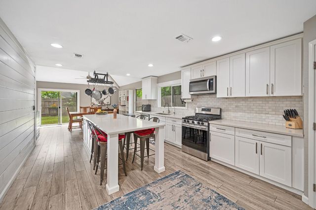 7548 Sycamore Dr, Citrus Heights, CA 95610