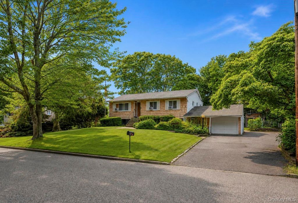 35 Hart Street, Port Jefferson Station, NY 11776 — photo 3