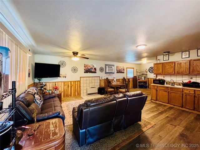 114426 S 4203, Checotah, OK 74426