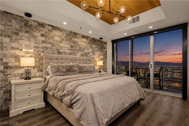 150 Las Vegas Boulevard 2015, Las Vegas, NV 89101