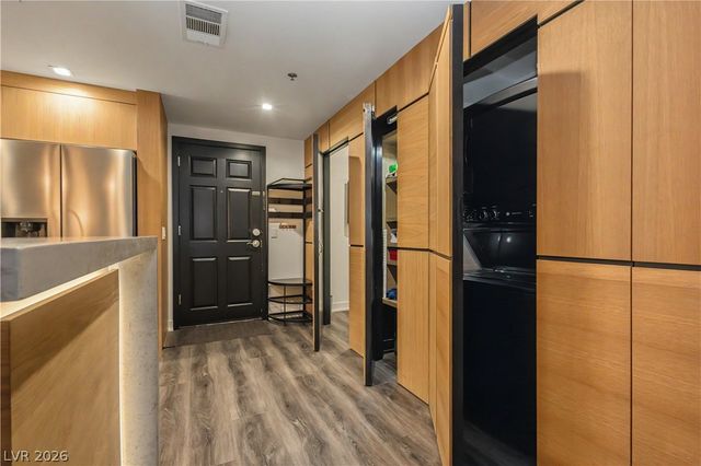 150 Las Vegas Boulevard 2015, Las Vegas, NV 89101