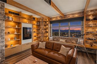 150 Las Vegas Boulevard 2015, Las Vegas, NV 89101