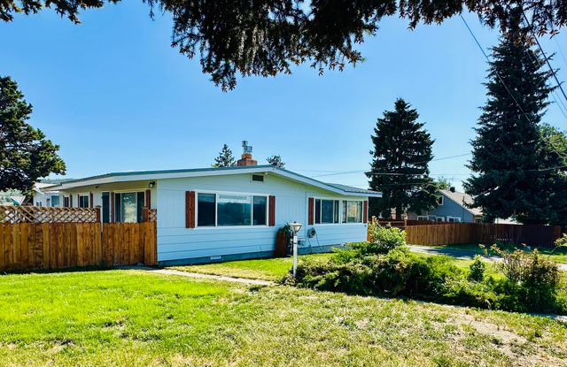 300 Mt Pitt Street, Klamath Falls, OR 97601