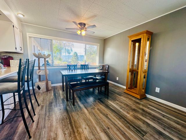 300 Mt Pitt Street, Klamath Falls, OR 97601