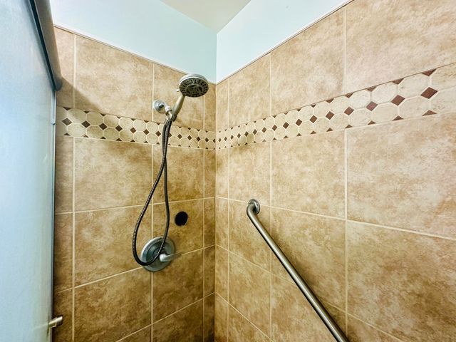 300 Mt Pitt Street, Klamath Falls, OR 97601