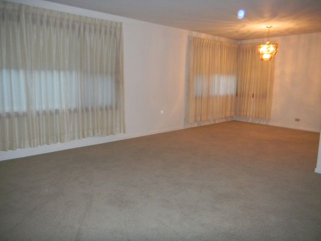 9054 Bennett Avenue 2, Skokie, IL 60203