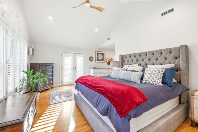 46 High Hammock Way, Pawleys Island, SC 29585