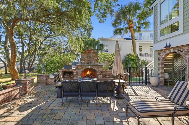 46 High Hammock Way, Pawleys Island, SC 29585