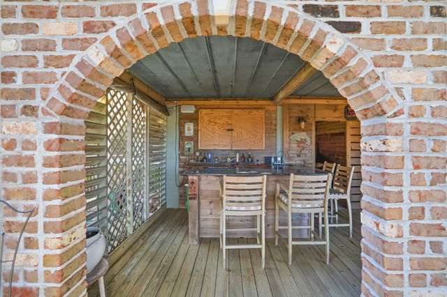 46 High Hammock Way, Pawleys Island, SC 29585