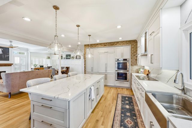 46 High Hammock Way, Pawleys Island, SC 29585