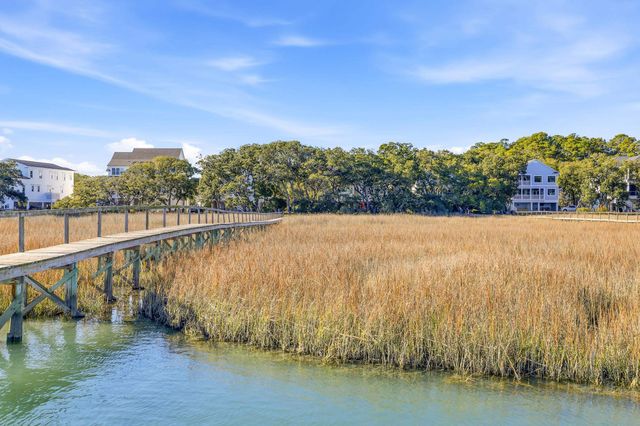 46 High Hammock Way, Pawleys Island, SC 29585