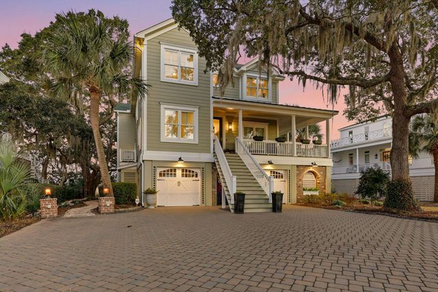 46 High Hammock Way, Pawleys Island, SC 29585