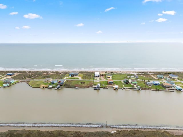 1402 County Road 230 230, Sargent, TX 77414