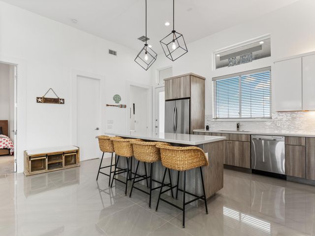 1402 County Road 230 230, Sargent, TX 77414