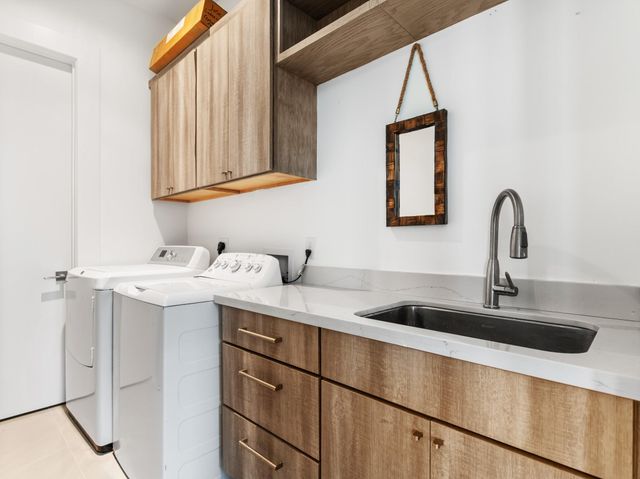 1402 County Road 230 230, Sargent, TX 77414