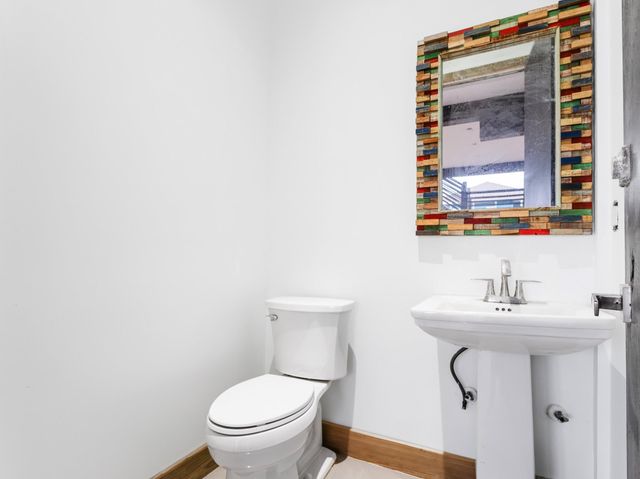 1402 County Road 230 230, Sargent, TX 77414