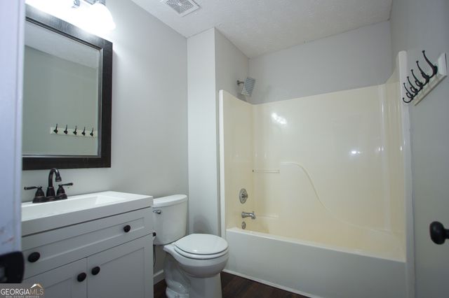 413 Vista Way, Loganville, GA 30052