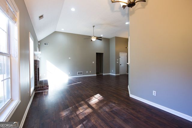 413 Vista Way, Loganville, GA 30052