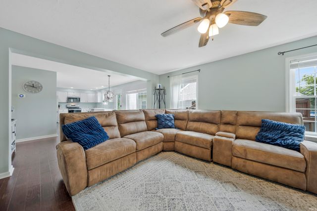 5801 Kevin Court, Newburgh, IN 47630