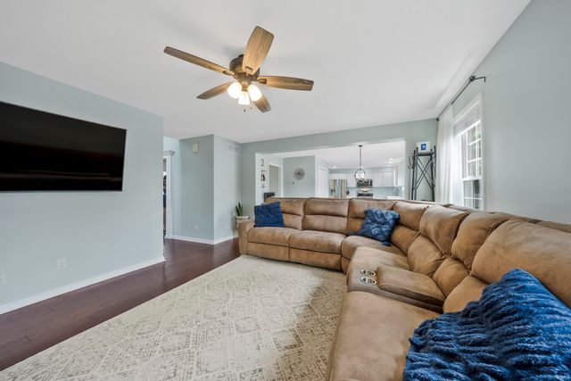 5801 Kevin Court, Newburgh, IN 47630