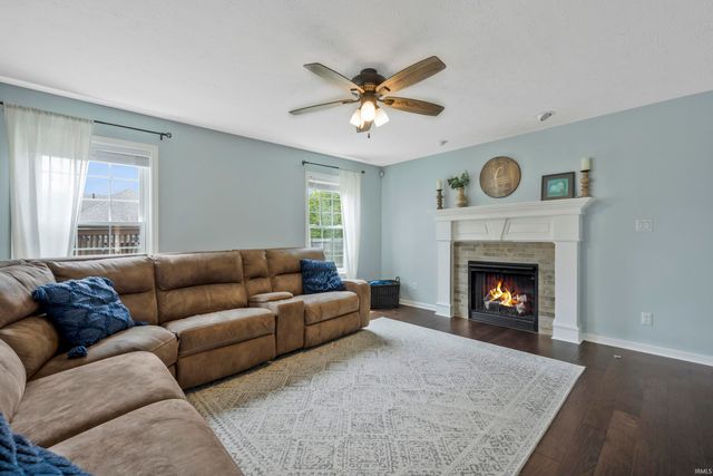 5801 Kevin Court, Newburgh, IN 47630