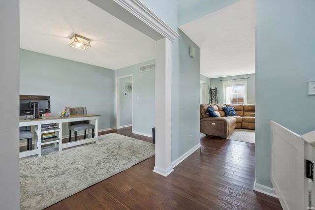 5801 Kevin Court, Newburgh, IN 47630