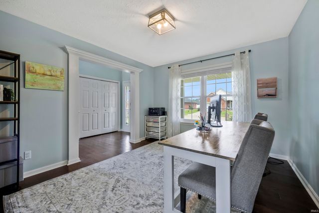 5801 Kevin Court, Newburgh, IN 47630