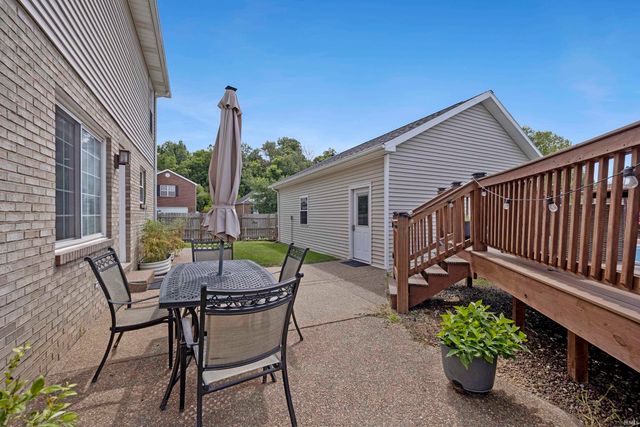 5801 Kevin Court, Newburgh, IN 47630