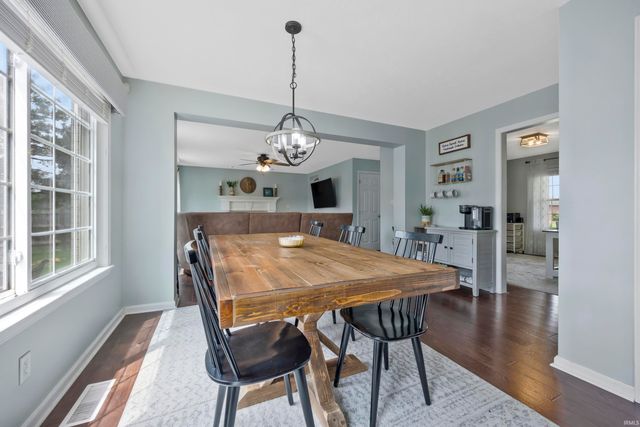 5801 Kevin Court, Newburgh, IN 47630