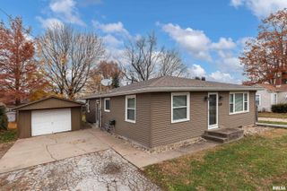 210 W 19TH Avenue, Coal Valley, IL 61240