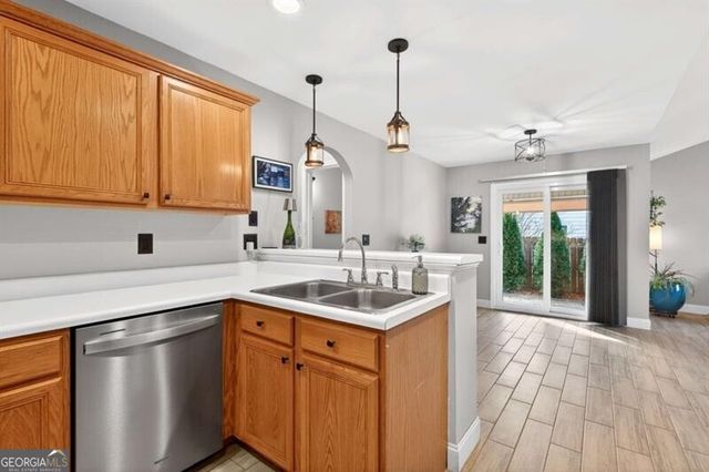 130 Grove Park Lane, Woodstock, GA 30189