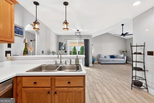 130 Grove Park Lane, Woodstock, GA 30189