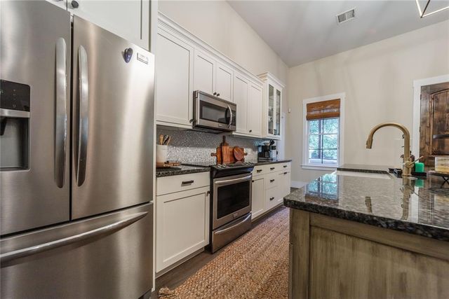 31 Park Street, Carlton Landing, OK 74432