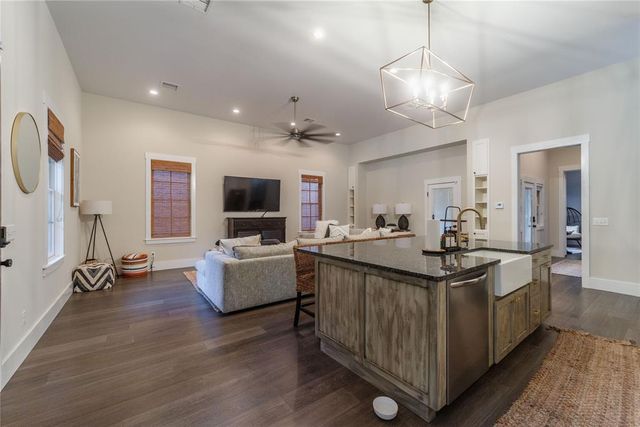 31 Park Street, Carlton Landing, OK 74432