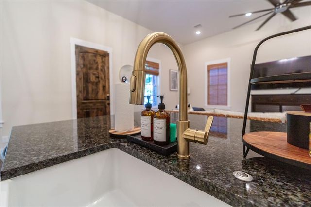 31 Park Street, Carlton Landing, OK 74432