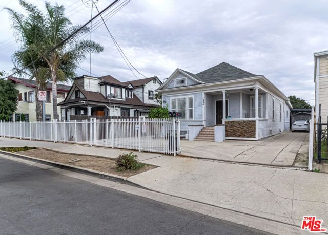 1224 Dewey Avenue, Los Angeles, CA 90006