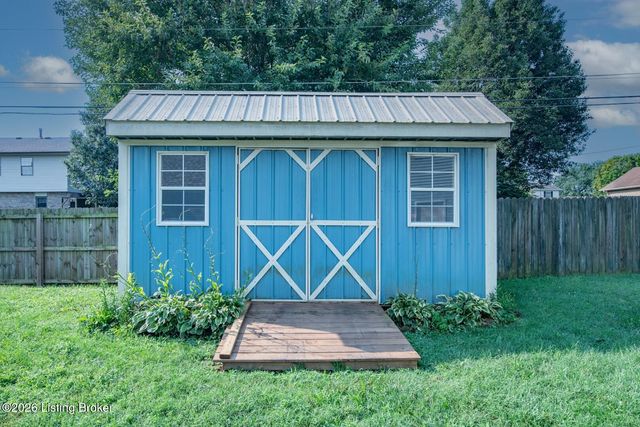308 Falcon Ct, Elizabethtown, KY 42701