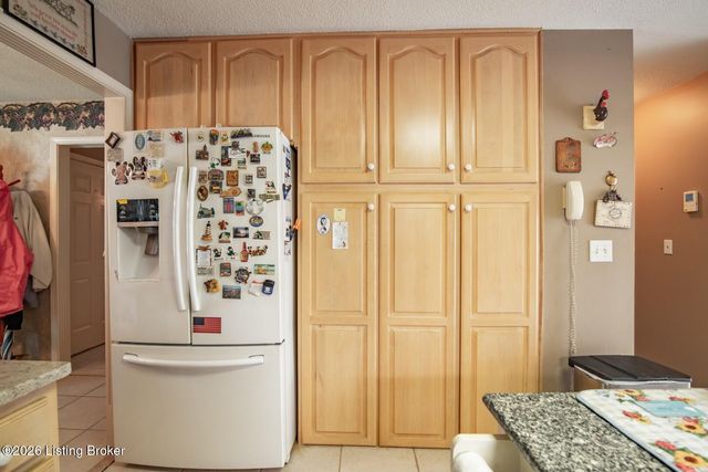 308 Falcon Ct, Elizabethtown, KY 42701