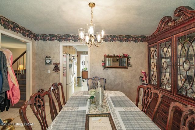 308 Falcon Ct, Elizabethtown, KY 42701