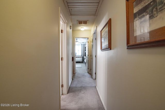 308 Falcon Ct, Elizabethtown, KY 42701