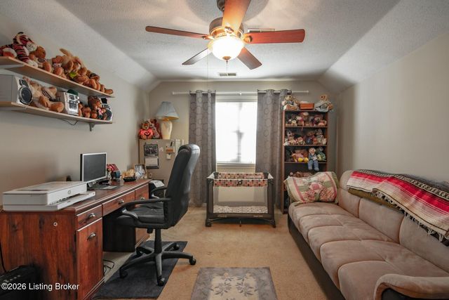 308 Falcon Ct, Elizabethtown, KY 42701