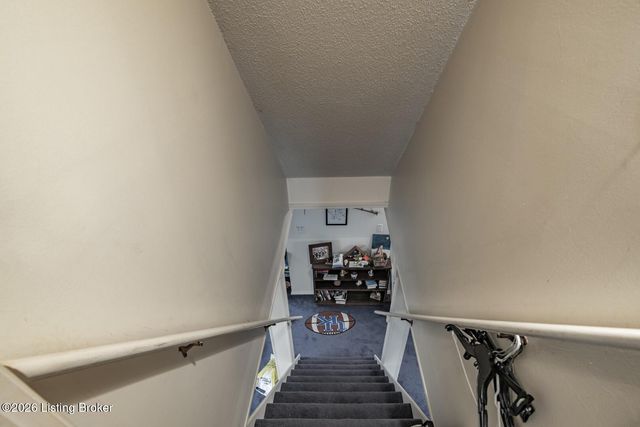 308 Falcon Ct, Elizabethtown, KY 42701