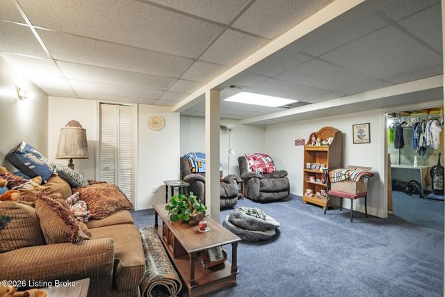 308 Falcon Ct, Elizabethtown, KY 42701