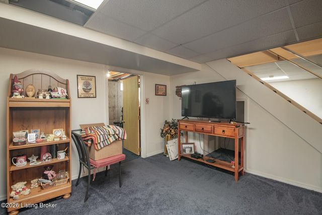 308 Falcon Ct, Elizabethtown, KY 42701