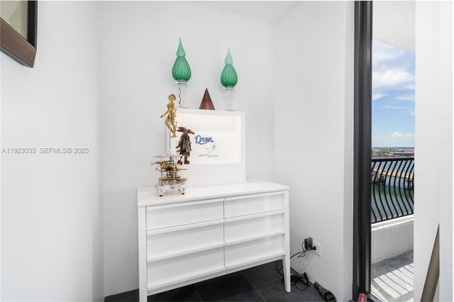 555 NE 15th St 20A, Miami, FL 33132