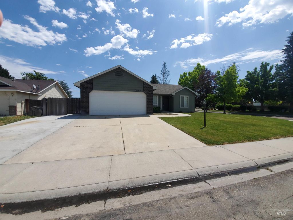 16876 N Orah Ct., Nampa, ID 83687