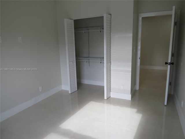 1671 SW 44th Ter 2, Fort Lauderdale, FL 33317