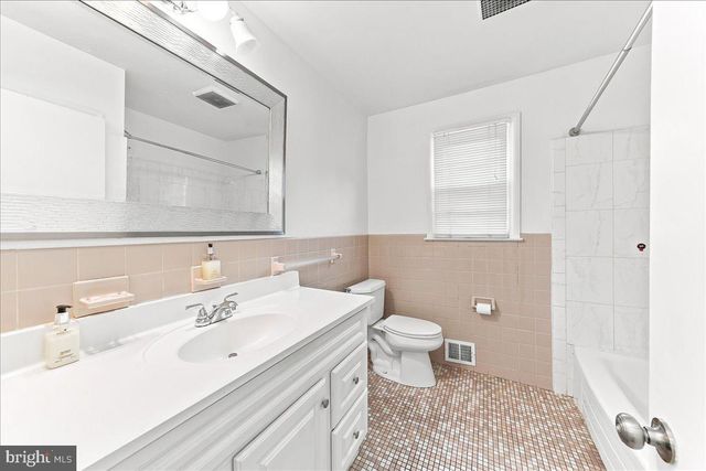 426 SHARP AVE, Glenolden, PA 19036