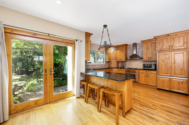 530 Elm Street, West Hempstead, NY 11552