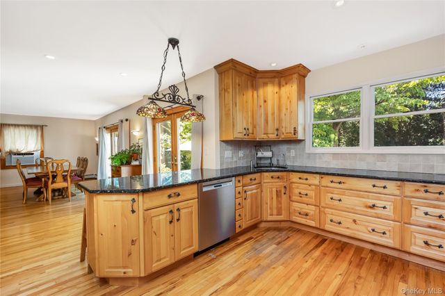 530 Elm Street, West Hempstead, NY 11552